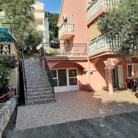 Apartment Pavle Perovic Sveti Stefan Exteriör bild